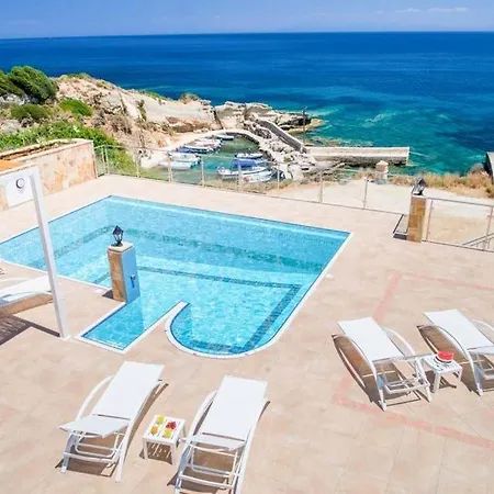 Skala Sleeps 6 Pool Air Con Wifi 빌라