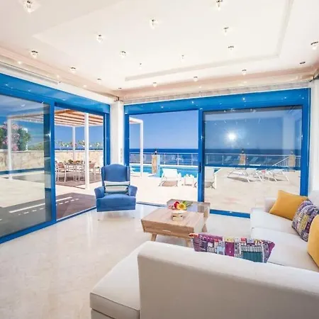 Skala Sleeps 6 Pool Air Con Wifi * Spathíon
